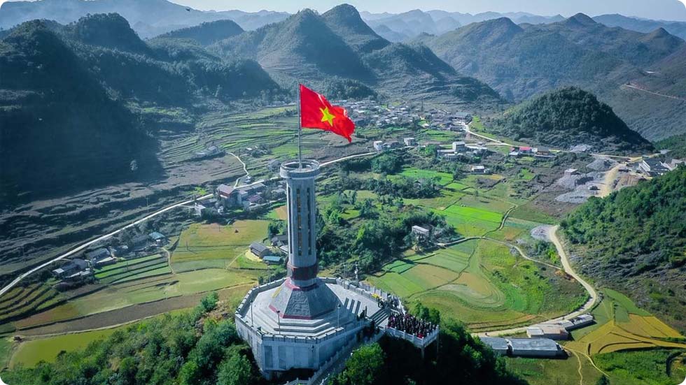 Torre da bandeira de Lung Cu