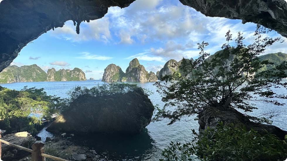 Caverna Trinh Nu e Caverna Trong