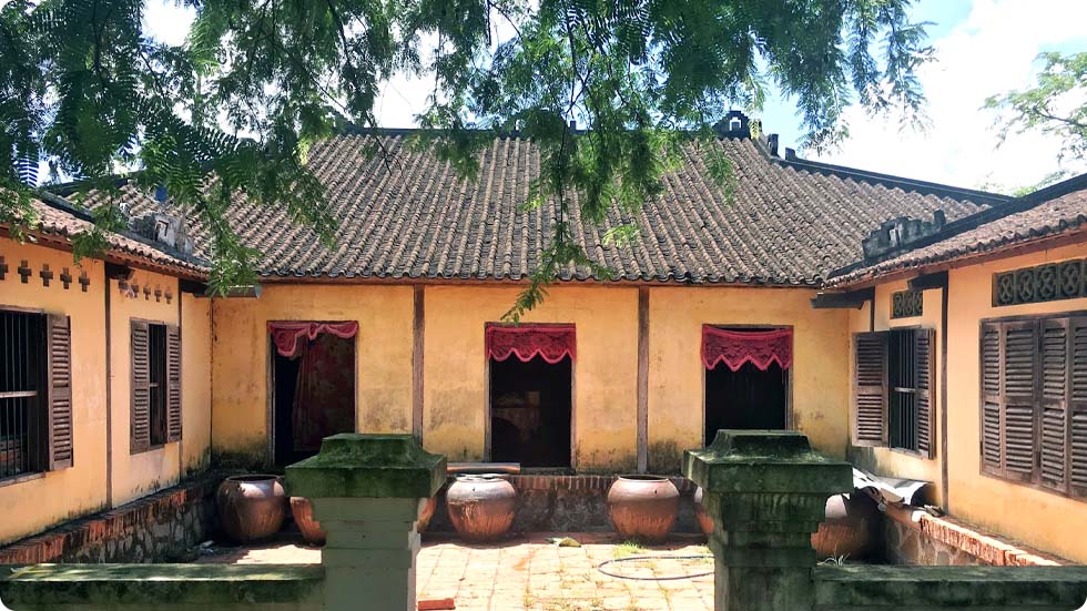 Casa dos Cem Pilares